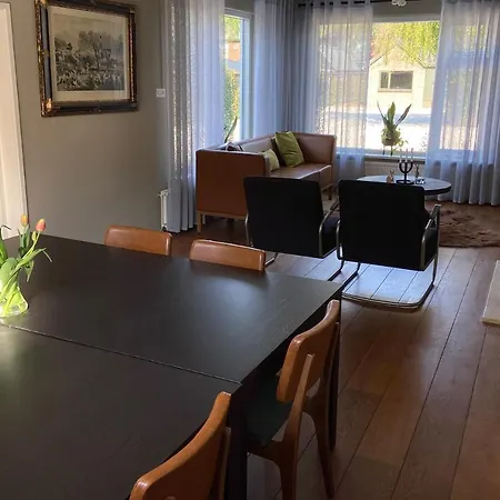 't Achterhuis アパート